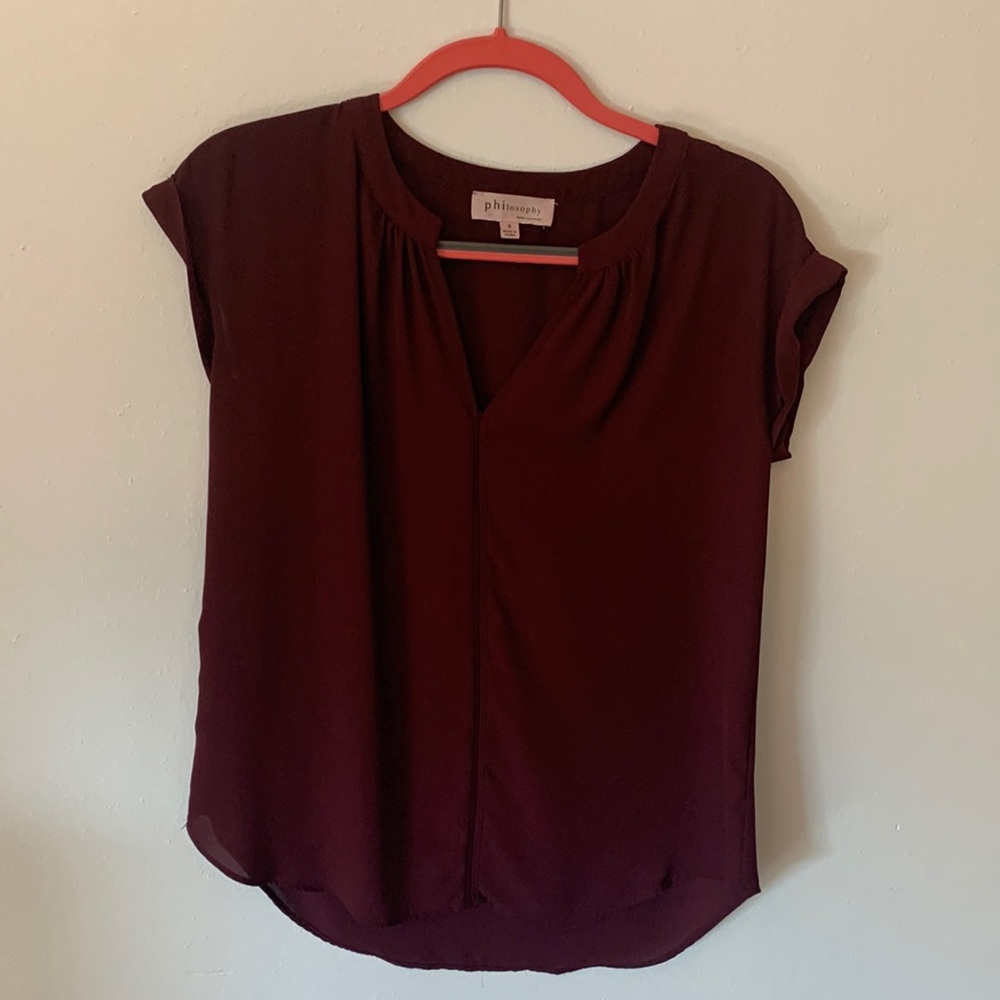 Philosophy maroon top with short sleeves